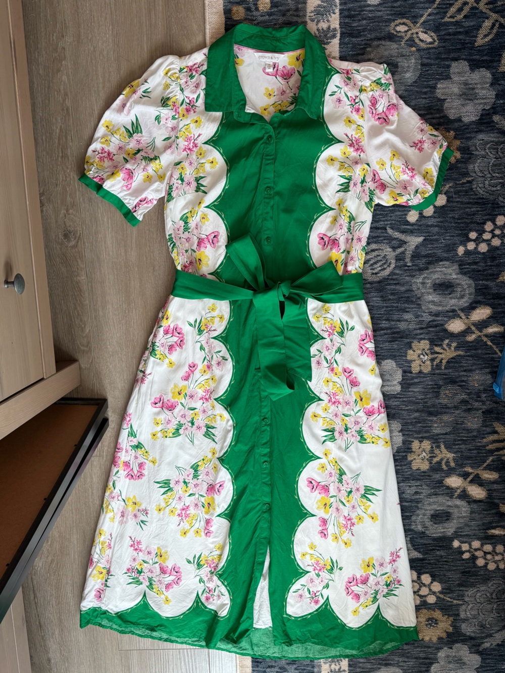 Crown & Ivy Belted Midi Shirtdress Kelly Green Scarf Print Size Medium